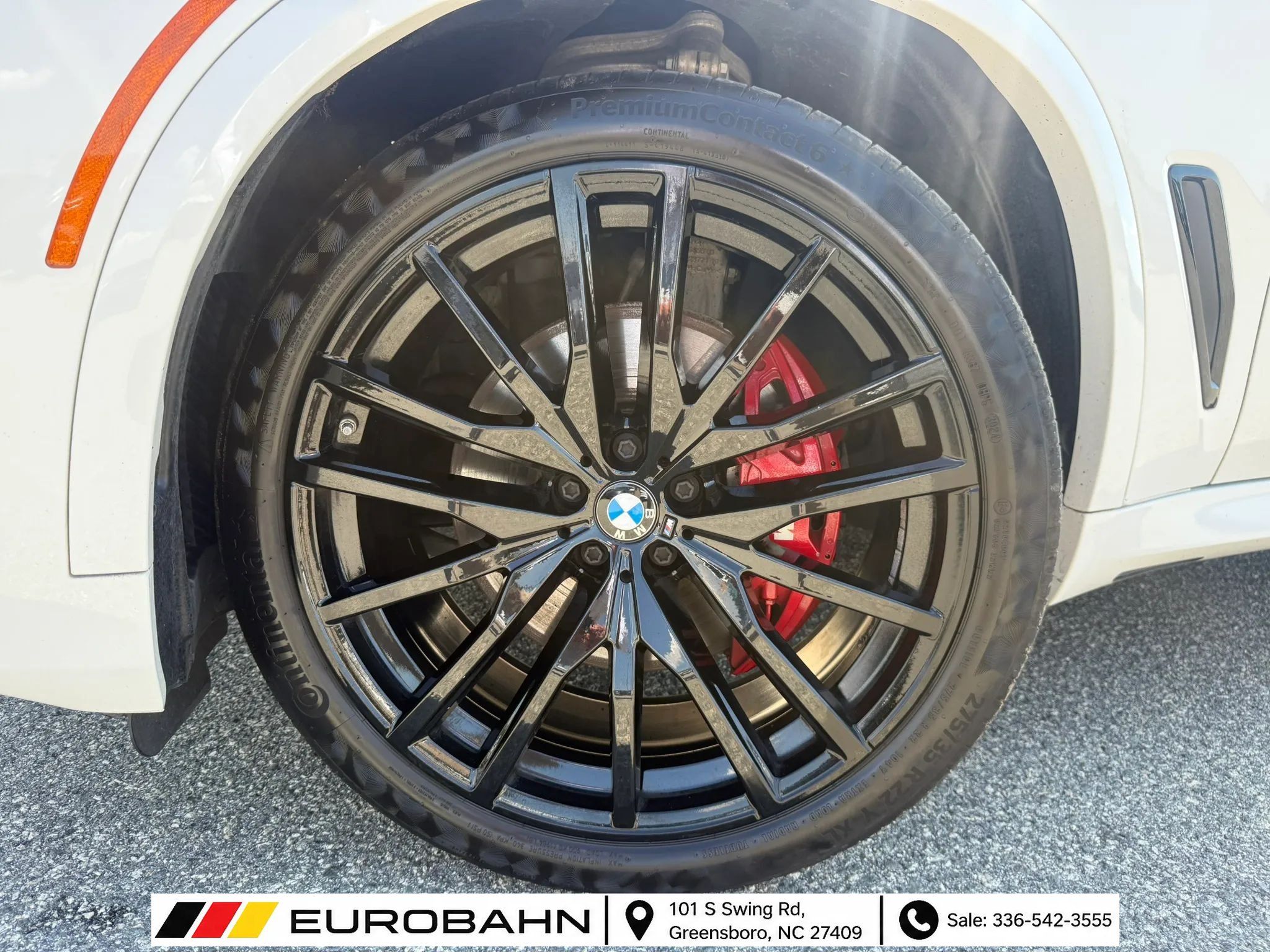 Used 2022 BMW X5 xDrive40i w/ M Sport Package AWD/4WD image 25