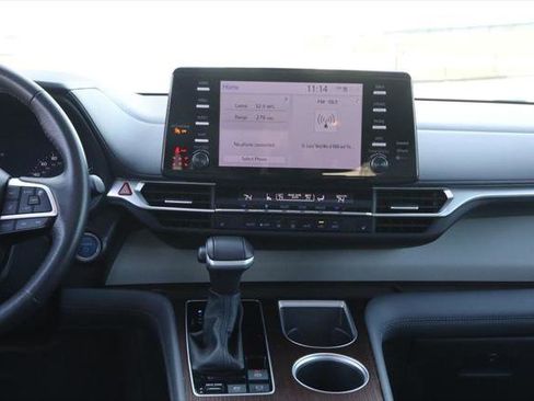 Certified 2024 Toyota Sienna XLE image 26