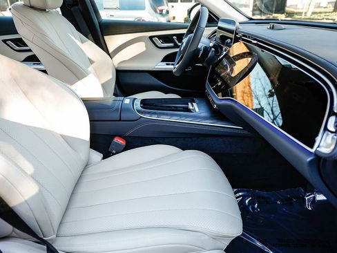 New 2026 Mercedes-Benz E 450 4MATIC Sedan image 17
