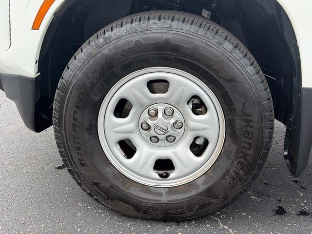 Used 2022 Nissan Frontier S AWD/4WD image 6