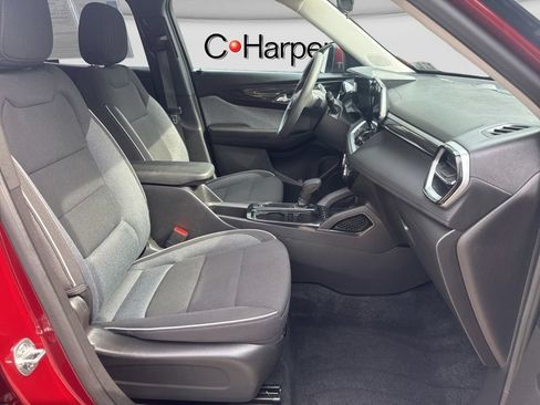 Used 2025 Chevrolet TrailBlazer LT AWD/4WD image 12