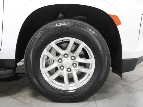 Used 2024 Chevrolet Tahoe LT RWD image 13