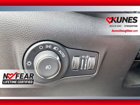 Used 2025 Jeep Compass Trailhawk AWD/4WD image 31