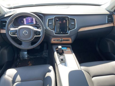Certified 2024 Volvo XC90 B6 Plus image 16