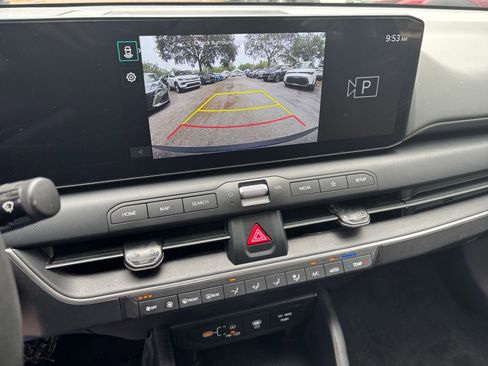 Used 2025 Kia K4 FWD image 17