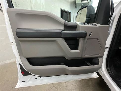 Used 2018 Ford F150 XL w/ Equipment Group 101A Mid RWD image 9