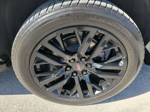 Used 2021 GMC Yukon SLE RWD image 13