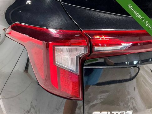 Used 2026 Kia Seltos LX AWD/4WD image 38