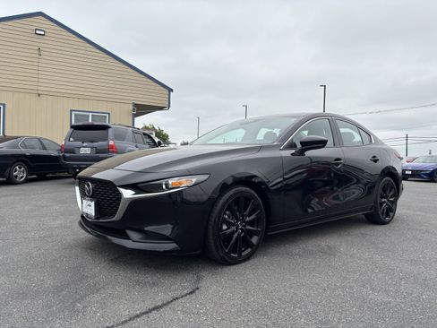 Used 2024 MAZDA MAZDA3 s FWD image 3