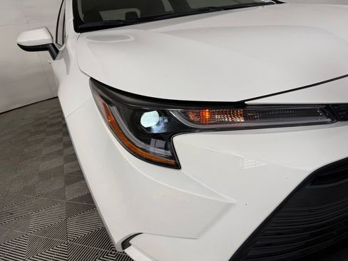 Used 2023 Toyota Corolla LE FWD image 11
