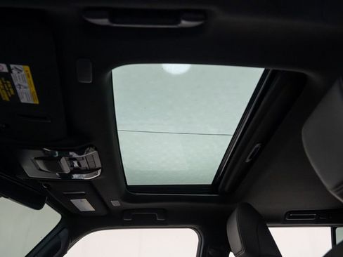 Used 2025 Lexus GX 550 w/ Cold Area Package image 18