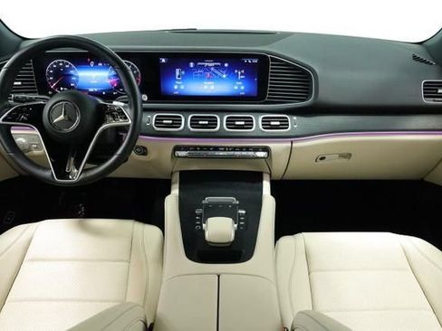 Used 2025 Mercedes-Benz GLE 350 4MATIC w/ AMG Line Exterior image 8