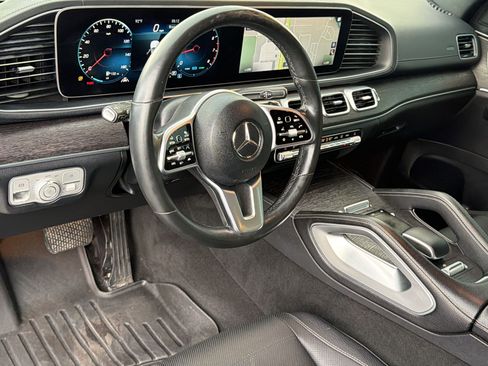 Used 2022 Mercedes-Benz GLS 450 4MATIC image 4