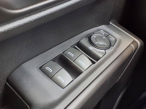 Used 2025 Chevrolet Silverado 1500 Custom RWD image 12