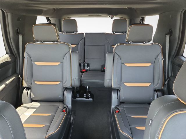 Used 2024 GMC Yukon AT4 w/ AT4 Premium Package AWD/4WD image 29