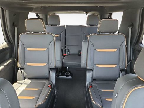Used 2024 GMC Yukon AT4 w/ AT4 Premium Package AWD/4WD image 29