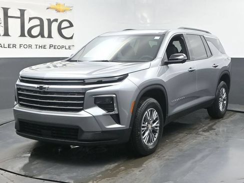 New 2026 Chevrolet Traverse LT w/ Driver Confidence Package FWD image 13