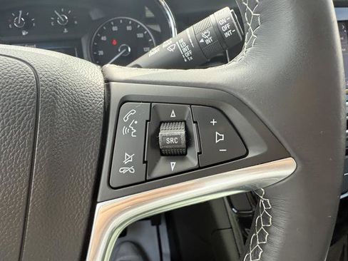 Used 2022 Buick Encore Preferred w/ Safety Package image 35