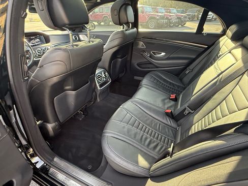 Used 2016 Mercedes-Benz S 550 Sedan image 29