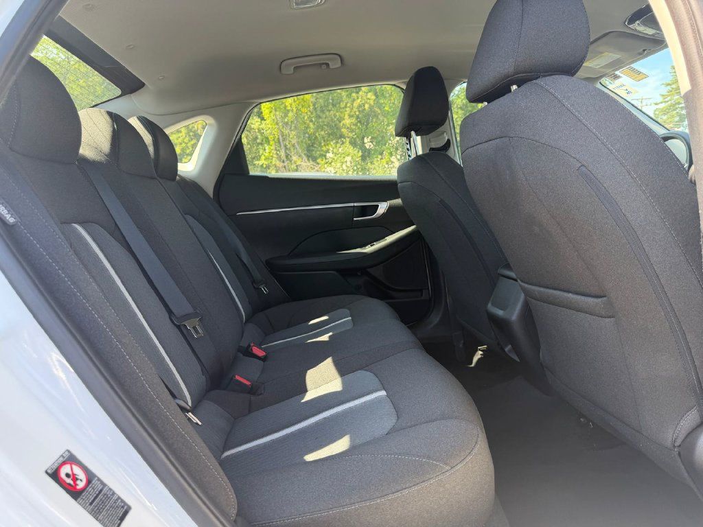 Used 2022 Hyundai Sonata SE FWD image 15