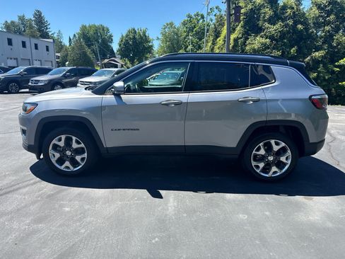 Used 2018 Jeep Compass Limited w/ Navigation Group AWD/4WD image 6