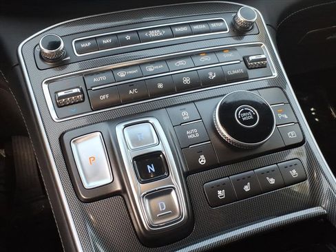 Used 2021 Hyundai Santa Fe Limited image 12