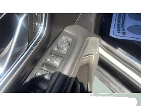 Used 2023 Chevrolet Tahoe Premier AWD/4WD image 12