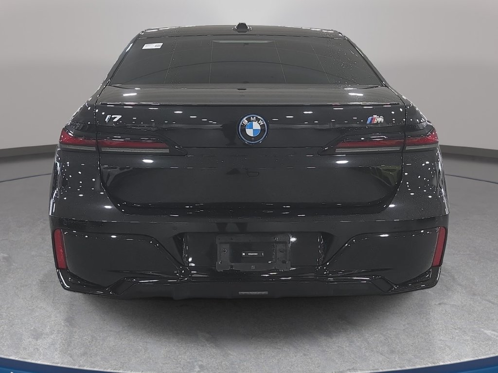 Certified 2023 BMW i7 xDrive60 AWD/4WD image 7