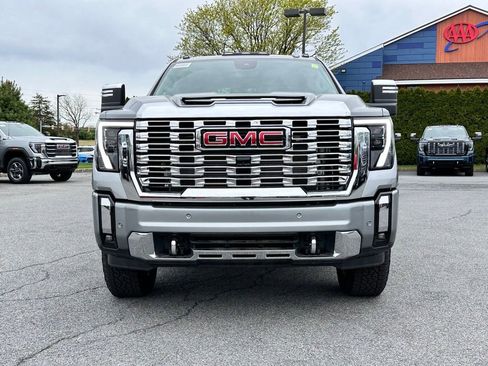 New 2026 GMC Sierra 3500 Denali w/ Denali Reserve Package AWD/4WD image 4