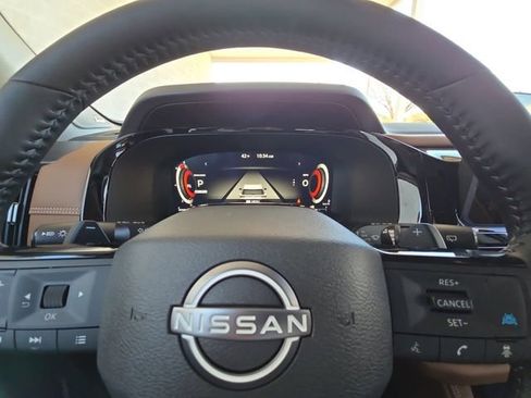 New 2026 Nissan Pathfinder Platinum image 25