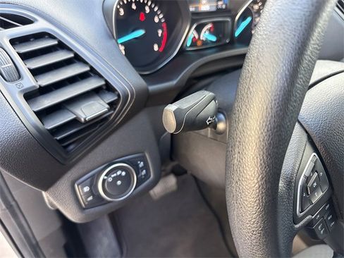 Used 2019 Ford Escape SE image 20