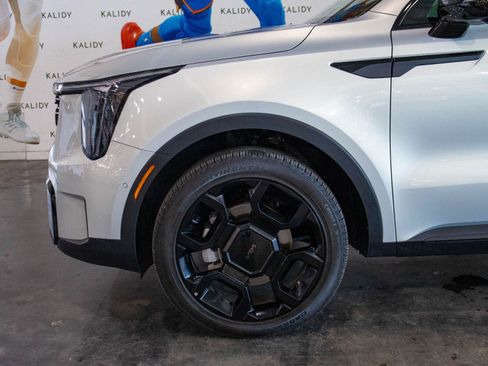 Used 2026 Kia Sorento SX AWD/4WD image 17