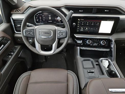 New 2026 GMC Sierra 2500 Denali w/ Denali Reserve Package AWD/4WD image 9