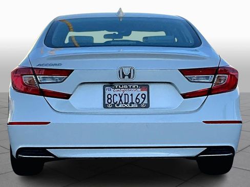 Used 2018 Honda Accord EX image 4