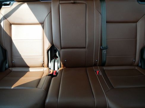 Used 2023 Volkswagen Atlas SE w/ Panoramic Sunroof Package AWD/4WD image 13