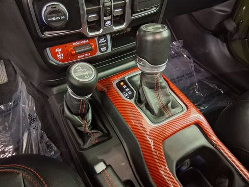 Used 2021 Jeep Wrangler Unlimited Rubicon AWD/4WD image 16