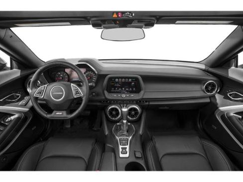 Used 2018 Chevrolet Camaro SS RWD image 5