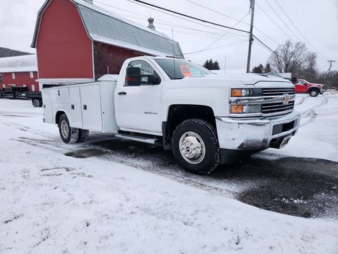 Used 2018 Chevrolet Silverado 3500 W/T w/ WT Convenience Package image 2