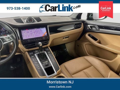 Used 2021 Porsche Macan AWD/4WD image 30