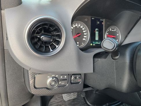 Used 2020 Mercedes-Benz Sprinter 2500 image 42