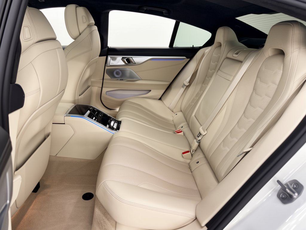 Used 2023 BMW ALPINA B8 xDrive Gran Coupe AWD/4WD image 25