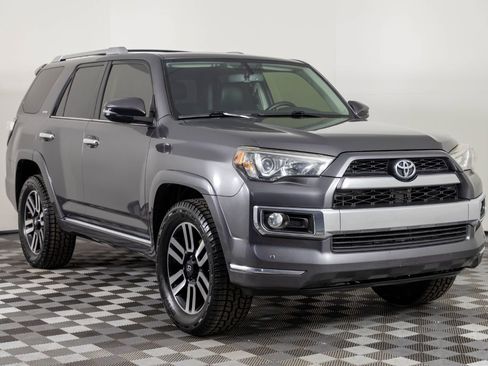 Used 2015 Toyota 4Runner Limited image 10