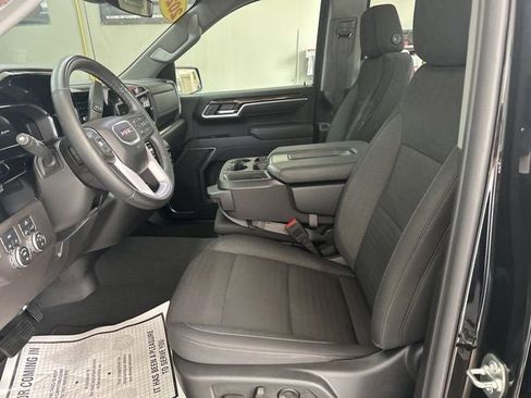Used 2025 GMC Sierra 1500 Elevation AWD/4WD image 9