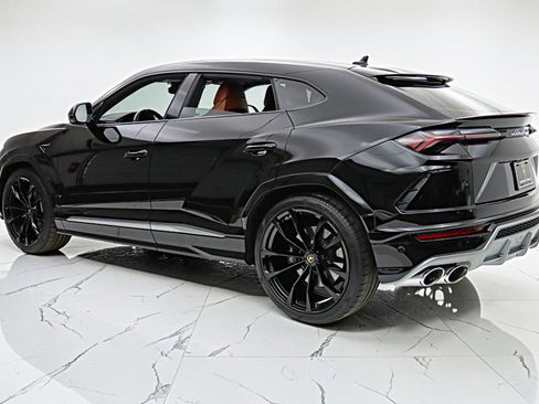 Used 2019 Lamborghini Urus AWD/4WD image 10
