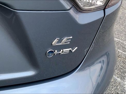 Used 2025 Toyota Corolla LE FWD image 10