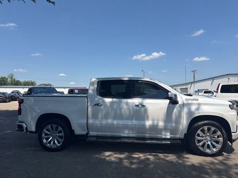 Used 2021 Chevrolet Silverado 1500 High Country w/ Technology Package AWD/4WD image 6