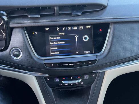 Used 2019 Cadillac XT5 AWD image 25