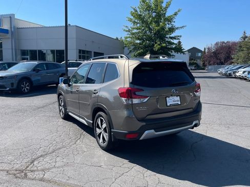Used 2020 Subaru Forester Touring AWD/4WD image 3