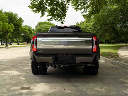 Used 2026 Ford F450 Platinum w/ Platinum Plus Package AWD/4WD image 8