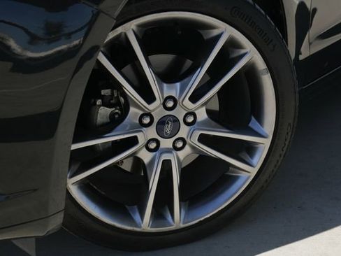 Used 2014 Ford Fusion Titanium image 2